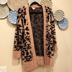 PERFECT CONDITION beige /black Leopard cardigan w/o buttons SMALL